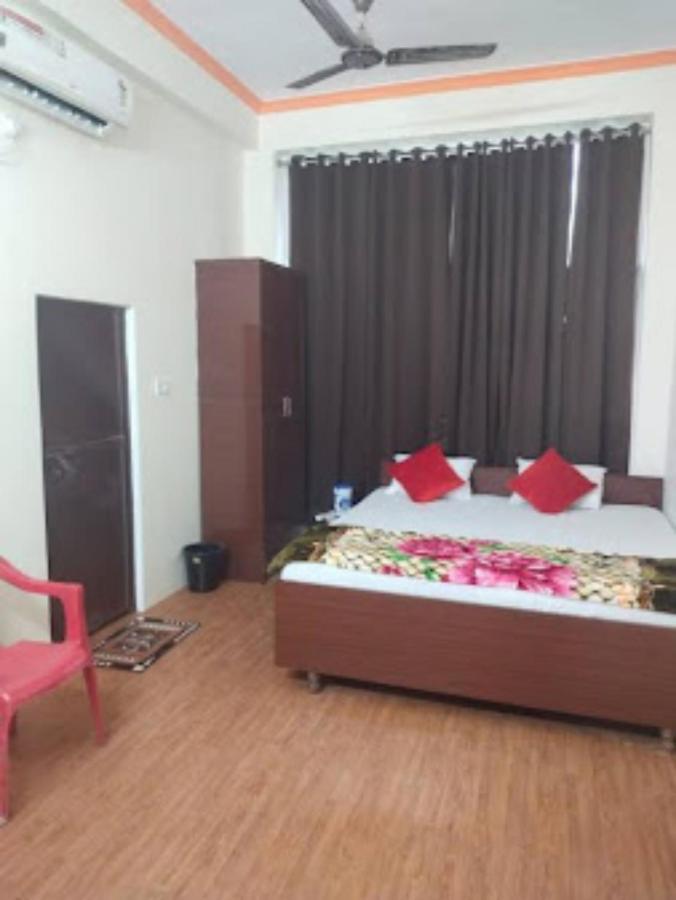 Goroomgo Varanasi Paradise Waranasi Zewnętrze zdjęcie