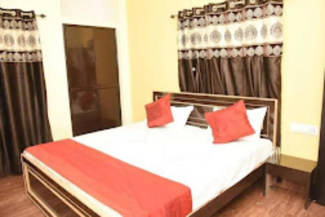 Goroomgo Varanasi Paradise Waranasi Zewnętrze zdjęcie