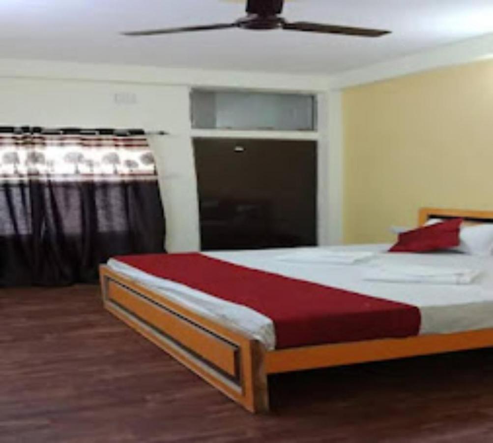 Goroomgo Varanasi Paradise Waranasi Zewnętrze zdjęcie